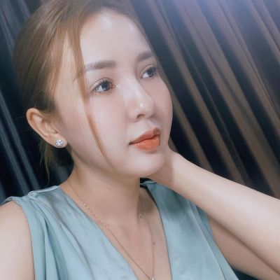 Asian Vietnam Girl Selfie - DJ Kiều Max