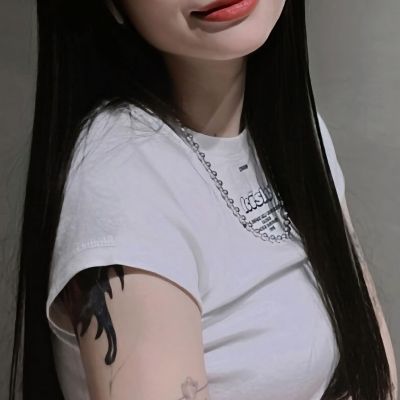Asian Vietnam Girl Tattoo - Lại Nguyễn Quỳnh Vy