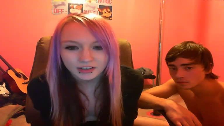 Amateur Emo Teen Girlfriend Fucks With Boyfriend On Cam