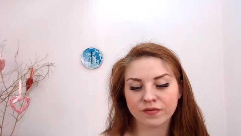 Perfect Brunette Gives Peeks And Performance