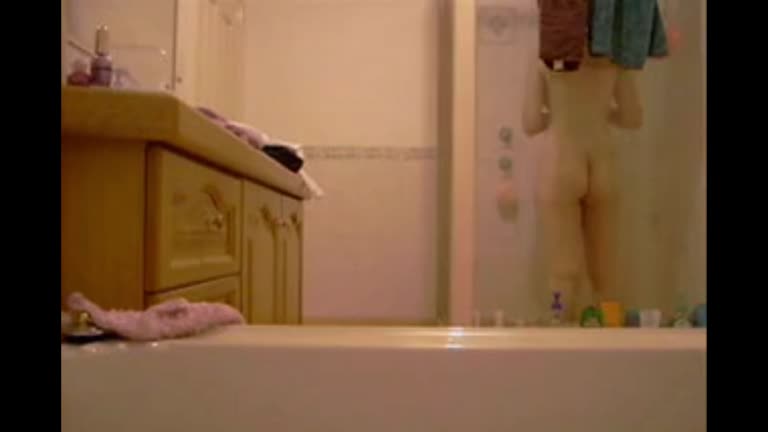Intimate Spying Of My Naked Sister