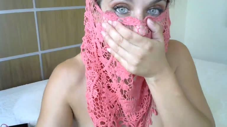 Alutty Muslim Girl With Big Bust On Webcam